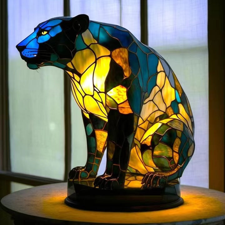 Onyx – Magical panther lamp in coloured glass