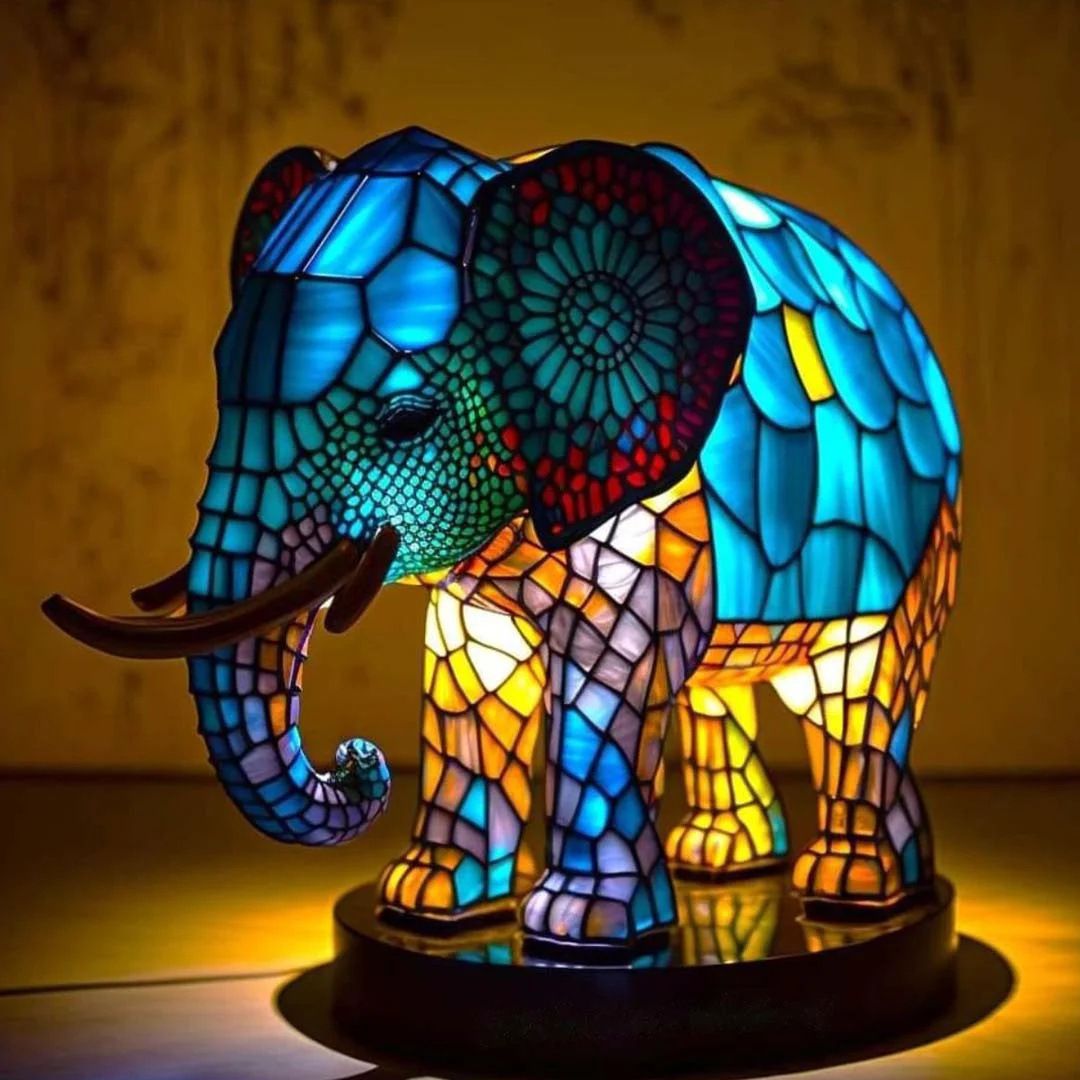 Dusty – Magical Elephant Lamp in Coloured Glass