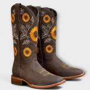 Victoria | Chic Western-Inspired Boots