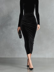 Lila | Elegant Velvet High-Neck Dress